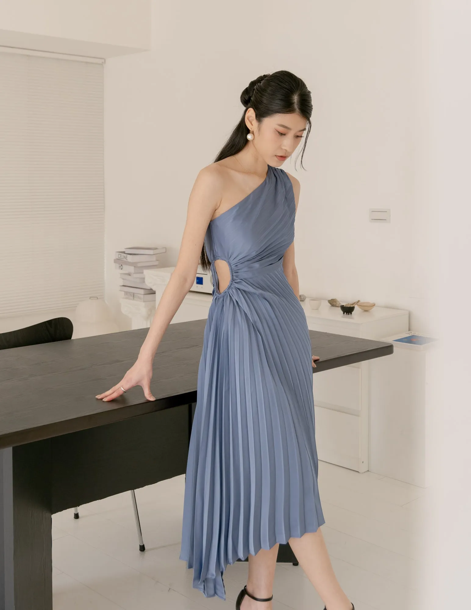 Aleyna Pleated Toga Dress in Blue