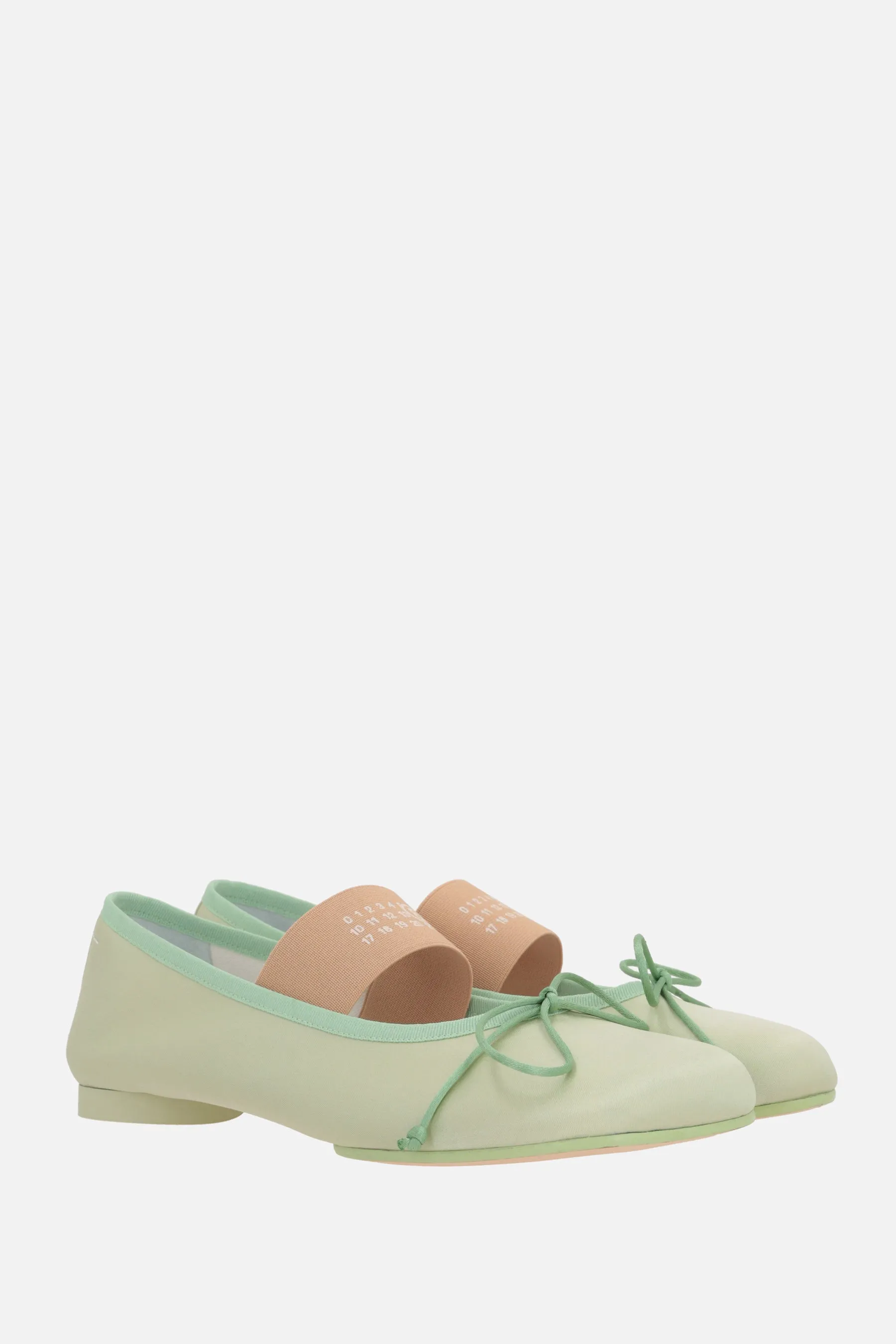 Anatomic satin ballerinas