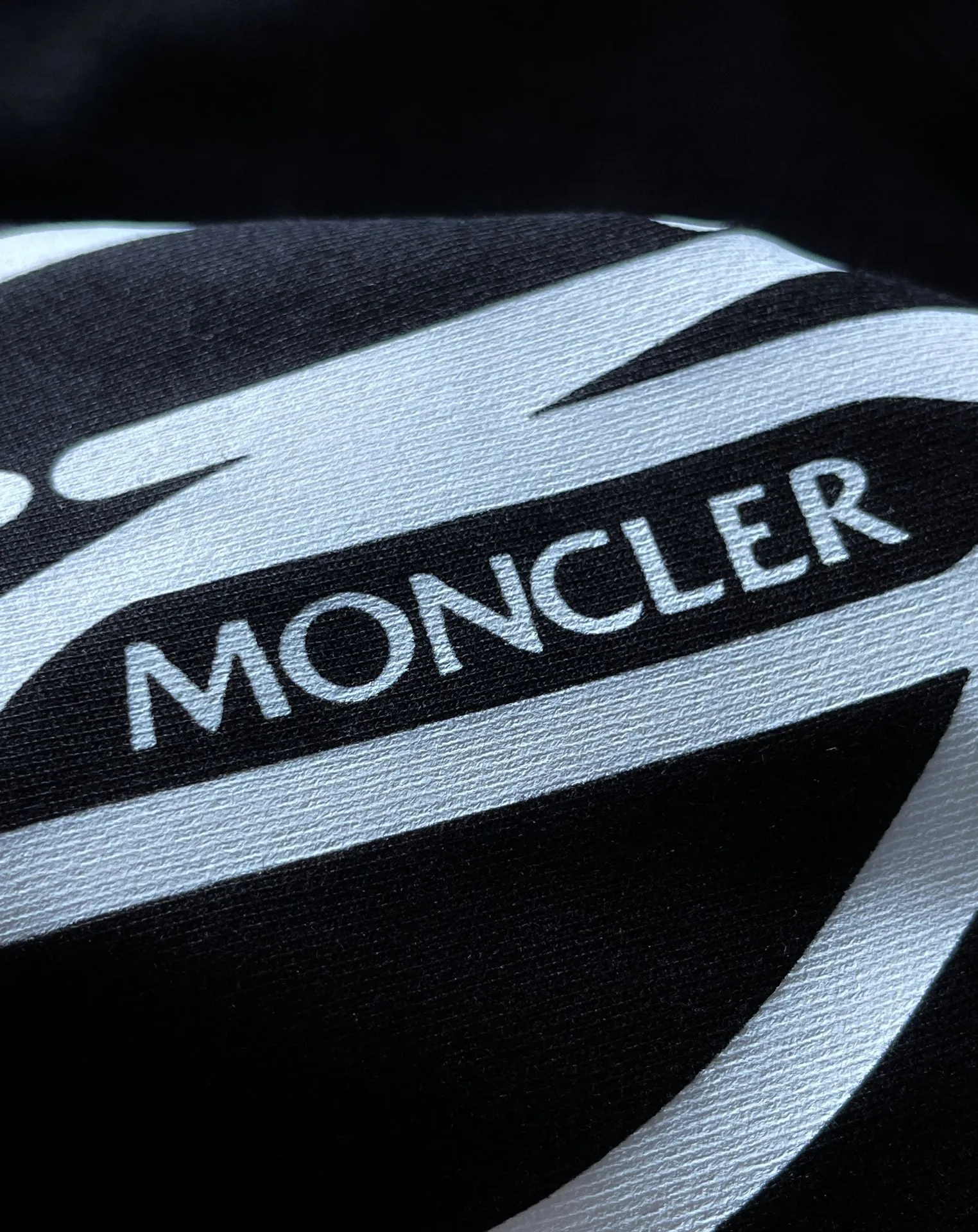 Camiseta Moncler Preta 12