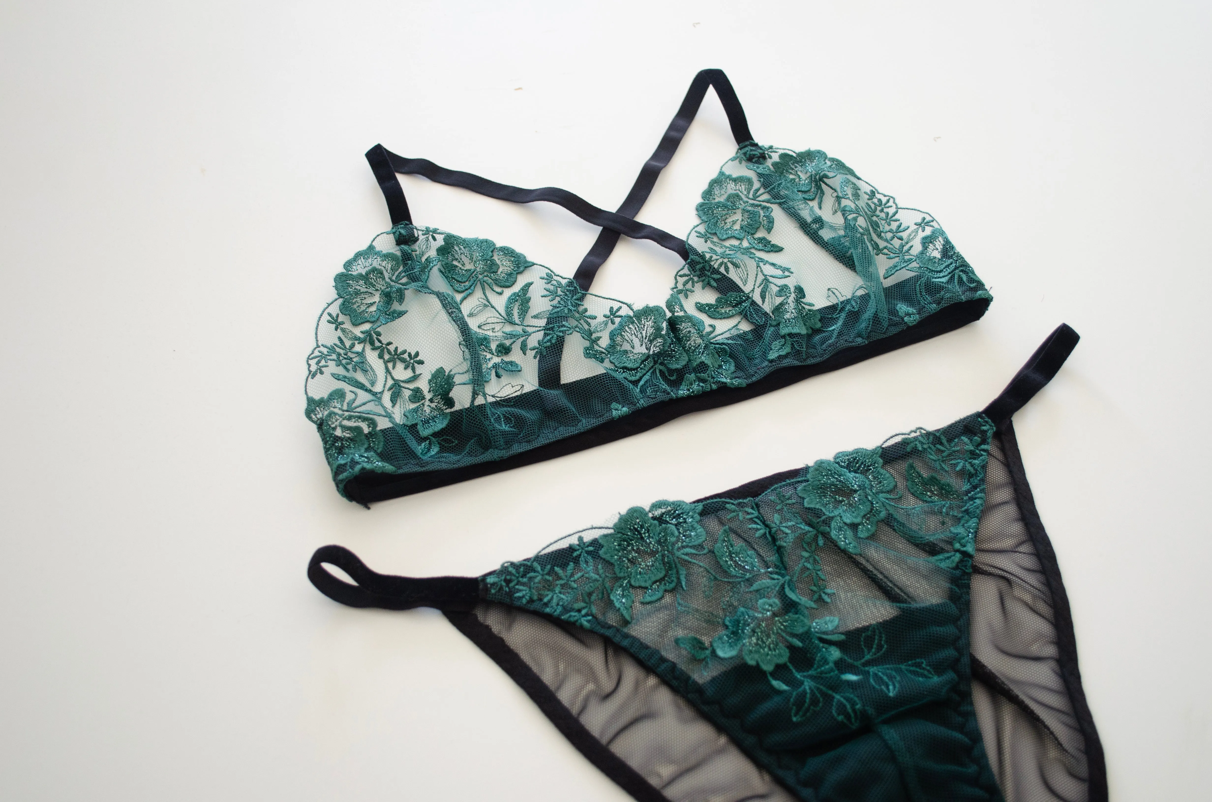 Fir Lace Set