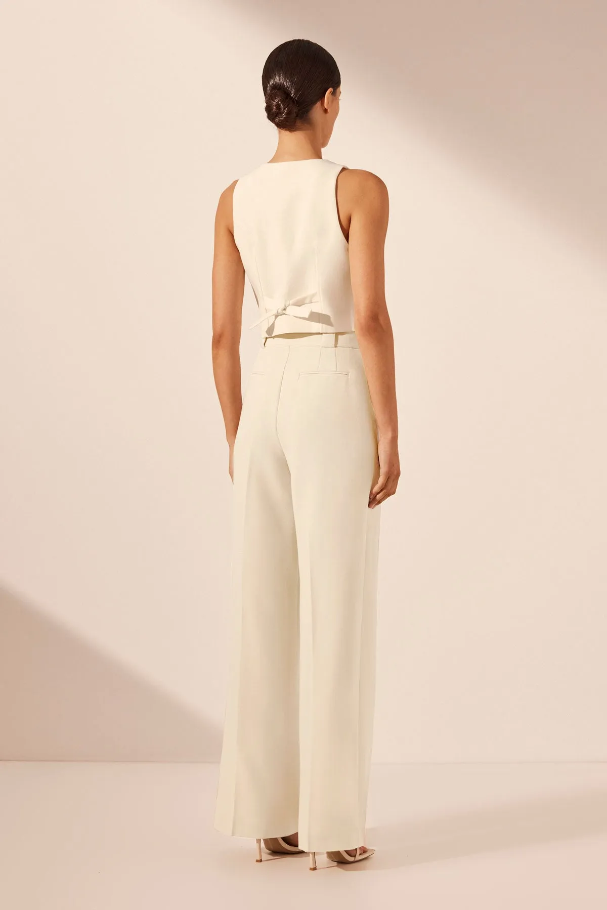 IRENA TAILORED FITTED VEST - CREAM