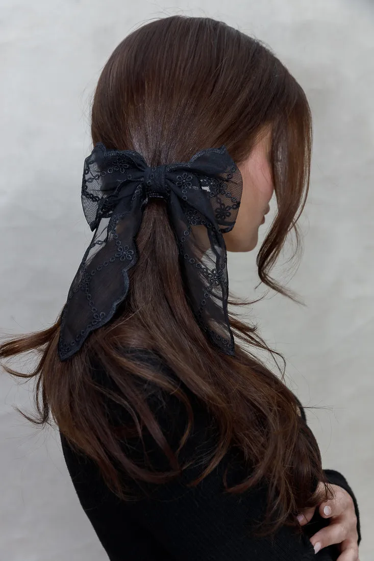 LACE BOW