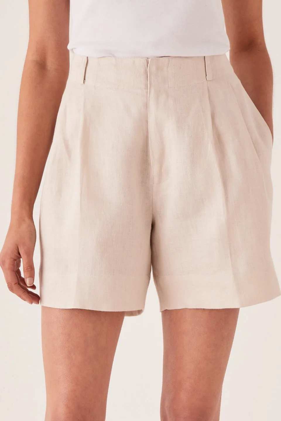 Tailored Linen Ivory Short